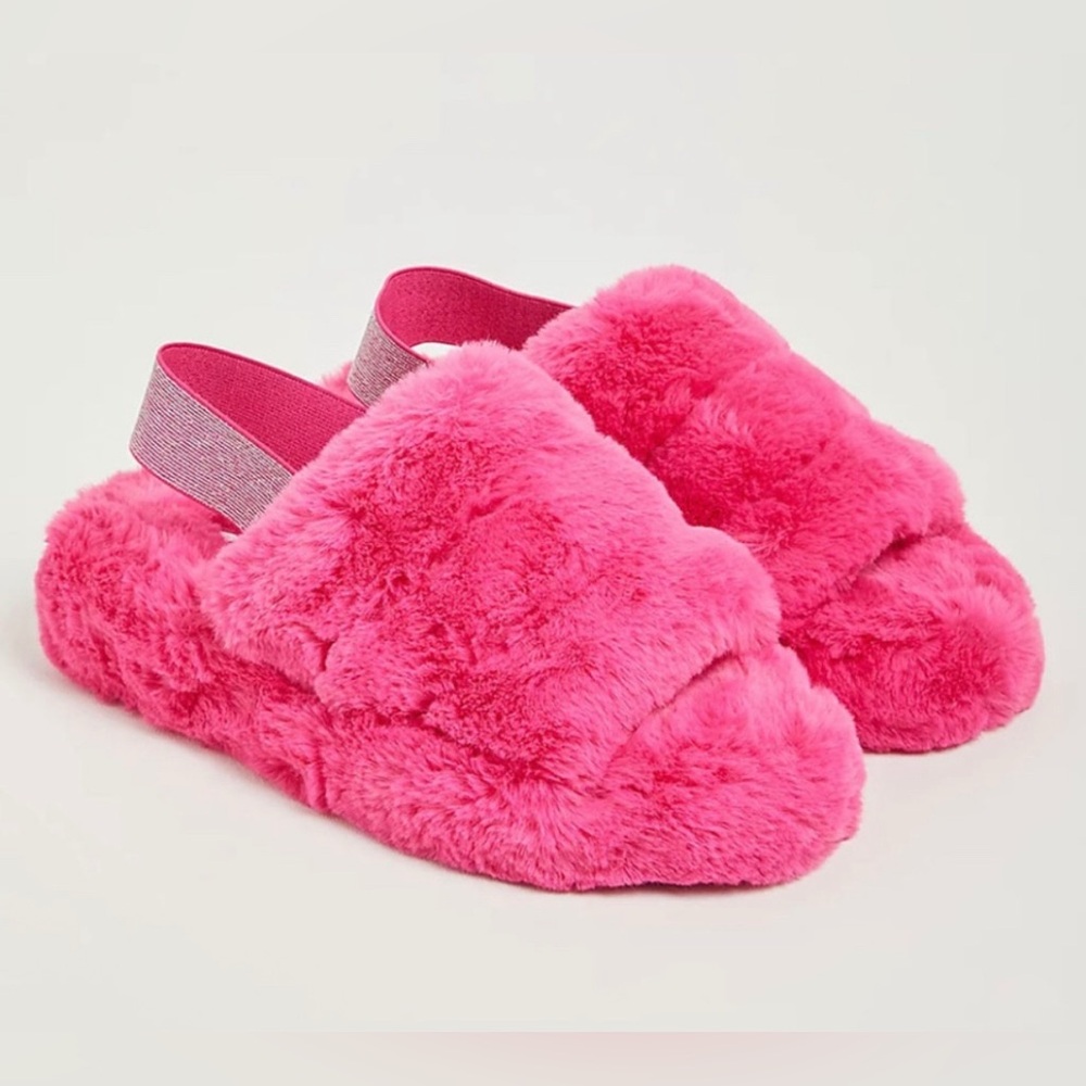 SALE🩷Torrid Pink Fur Slingback Slipper 9